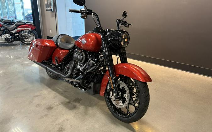 2025 Harley-Davidson® Road King® Special Whiskey Fire