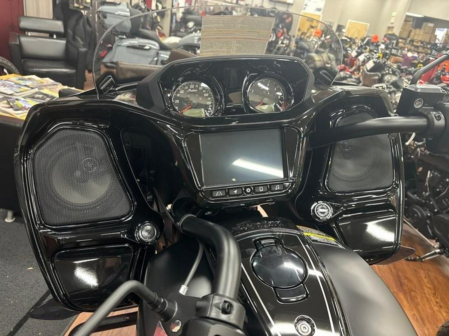 2025 Indian Motorcycle® Challenger® Heavy Metal Smoke