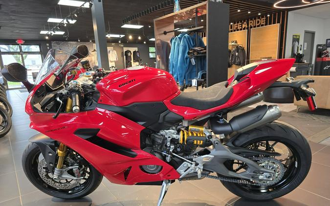 2026 Ducati Panigale V2 S