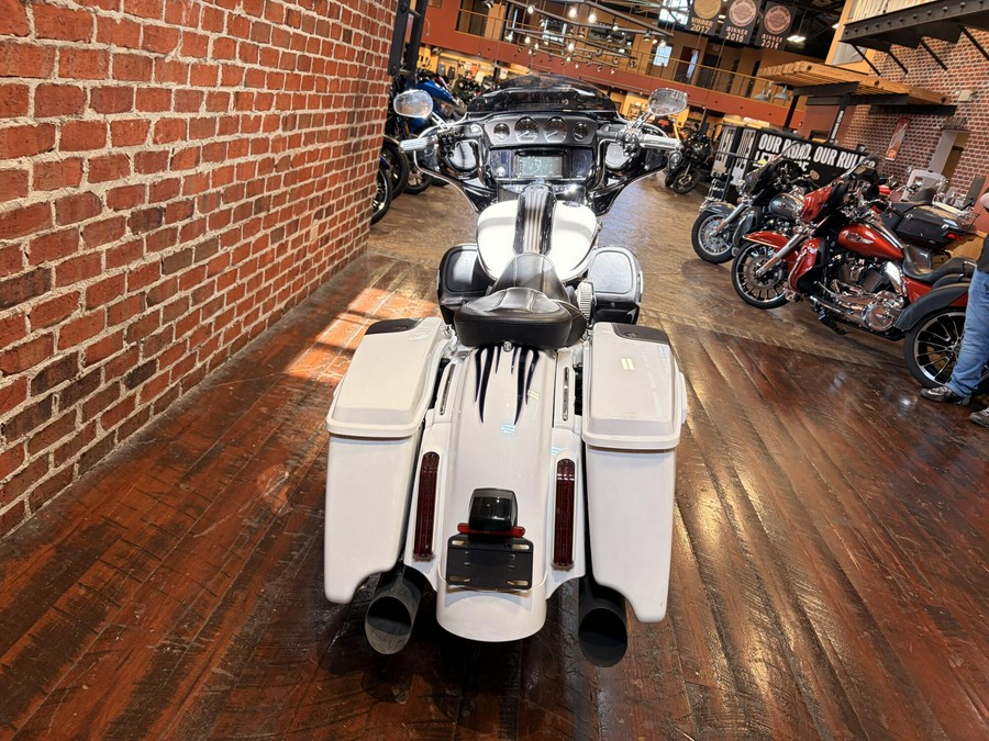 FLHXSE 2016 CVO Street Glide