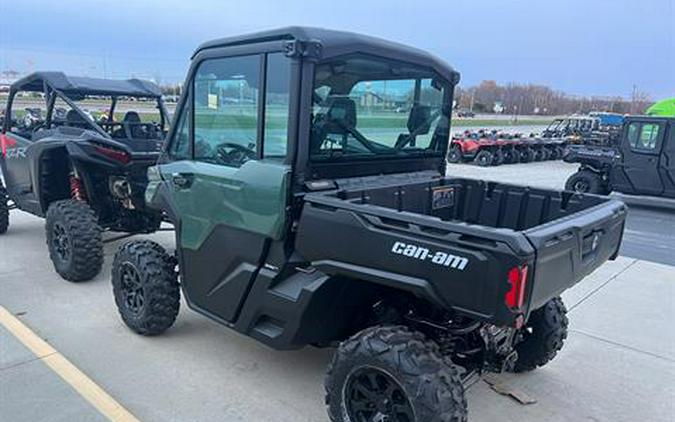 2024 Can-Am Defender DPS CAB