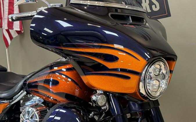 2015 Harley-Davidson Street Glide® CVO™ Street Glide®