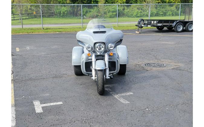 2024 Harley-Davidson® FLHTCUTG