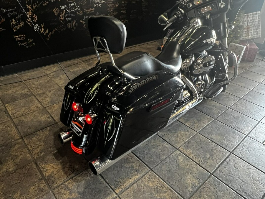 FLHX 2017 Street Glide®