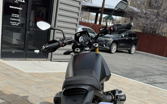 2026 BMW R 12 G/S Night Black Matte