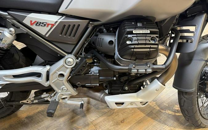 2022 Moto Guzzi V85 TT Travel E5