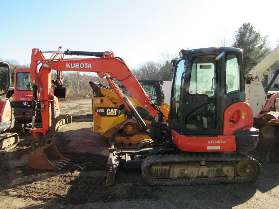 2016 Kubota KX 040-4 WITH THUMB AND QUICK CONNECT AND ANGLE BLADE