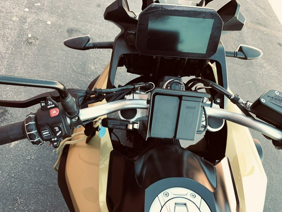 2019 BMW F 750 GS Austin Yellow Metallic Premium