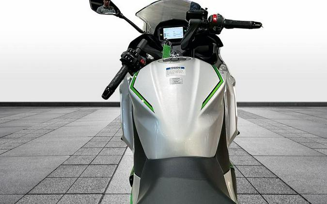 2024 Kawasaki Ninja® 7 Hybrid ABS