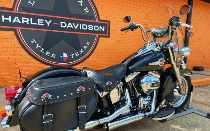 2017 Harley-Davidson® FLSTC - Heritage Softail® Classic