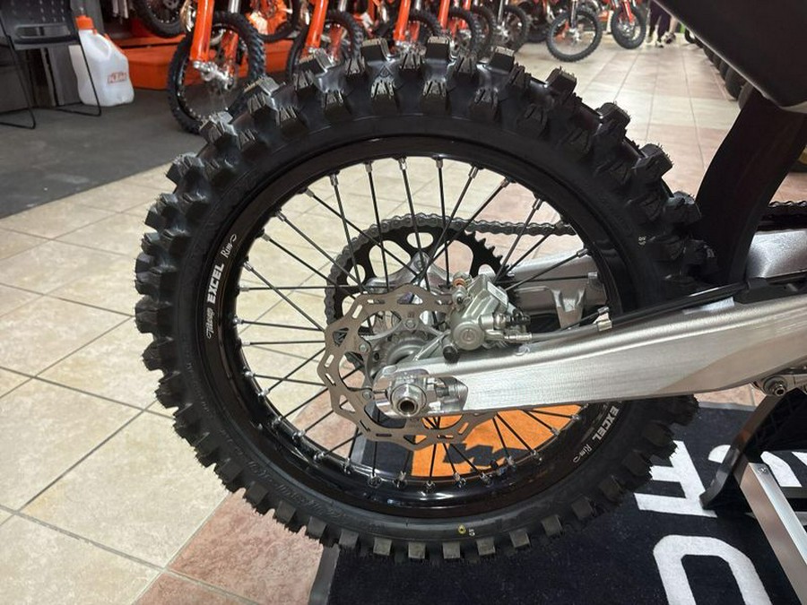 New 2025 KTM SX 450 F