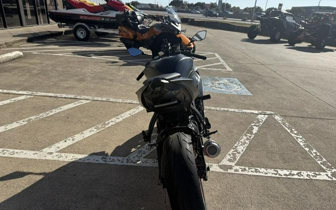 2023 Kawasaki Ninja® ZX™-6R Metallic Matte Graphenesteel Gray/Diablo Black