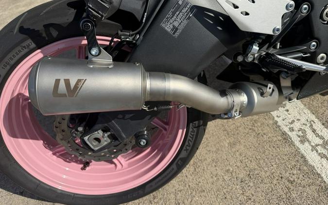 2023 Kawasaki Ninja® ZX™-6R Metallic Matte Graphenesteel Gray/Diablo Black