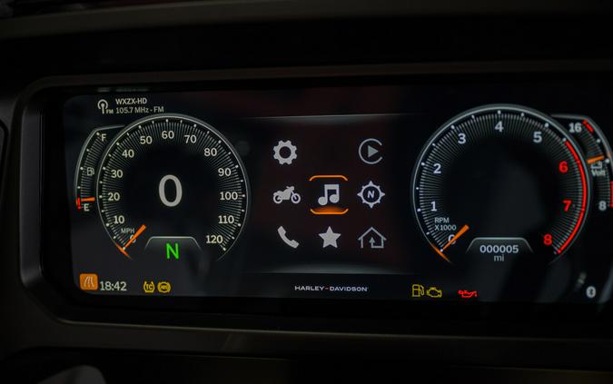 2025 Harley-Davidson Road Glide Grand American Touring FLTRX