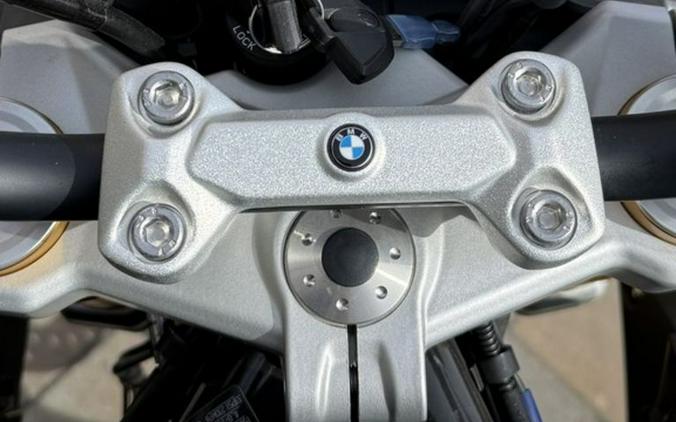 2025 BMW G 310 R Cosmic Black 2