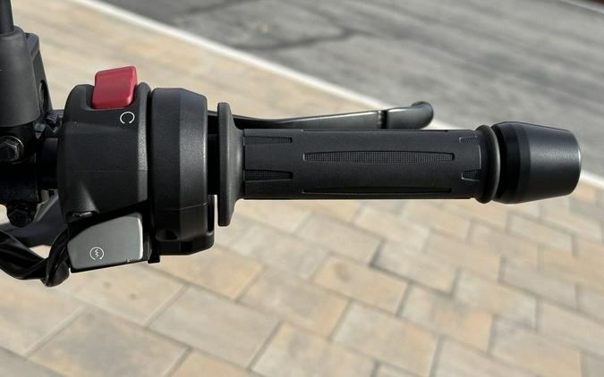 2025 BMW G 310 R Cosmic Black 2