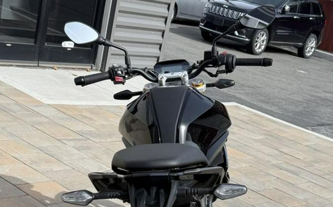 2025 BMW G 310 R Cosmic Black 2