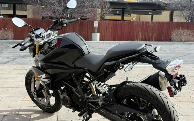 2025 BMW G 310 R Cosmic Black 2