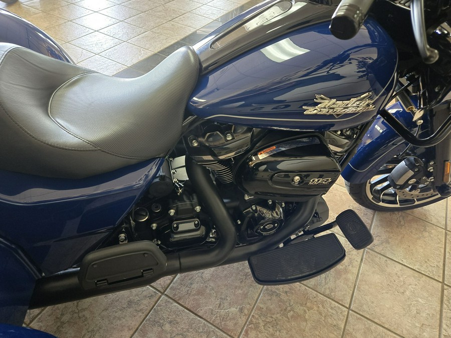 2023 Harley-Davidson® Road Glide® 3 Bright Billiard Blue
