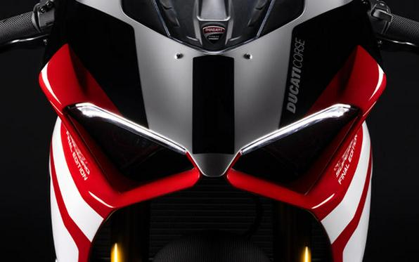 2025 Ducati Panigale V2 Superquadro Final Edition