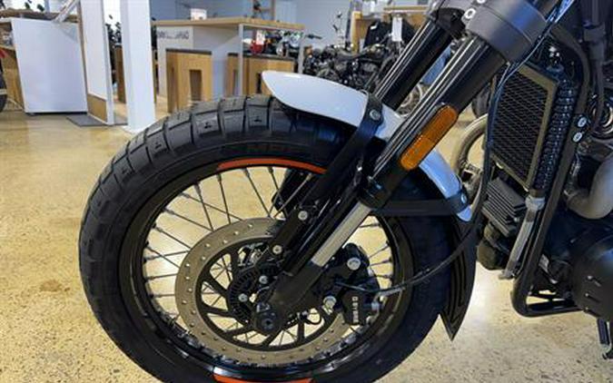 2025 Royal Enfield Bear 650