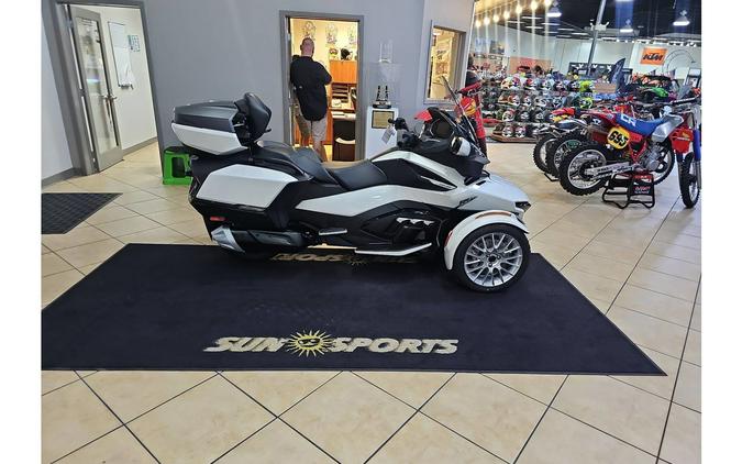 2026 RD SPYDER RT LTD 1330 SE6 WH 26 Base - Can-Am