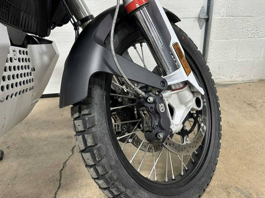 2025 Husqvarna Norden 901 Expedition