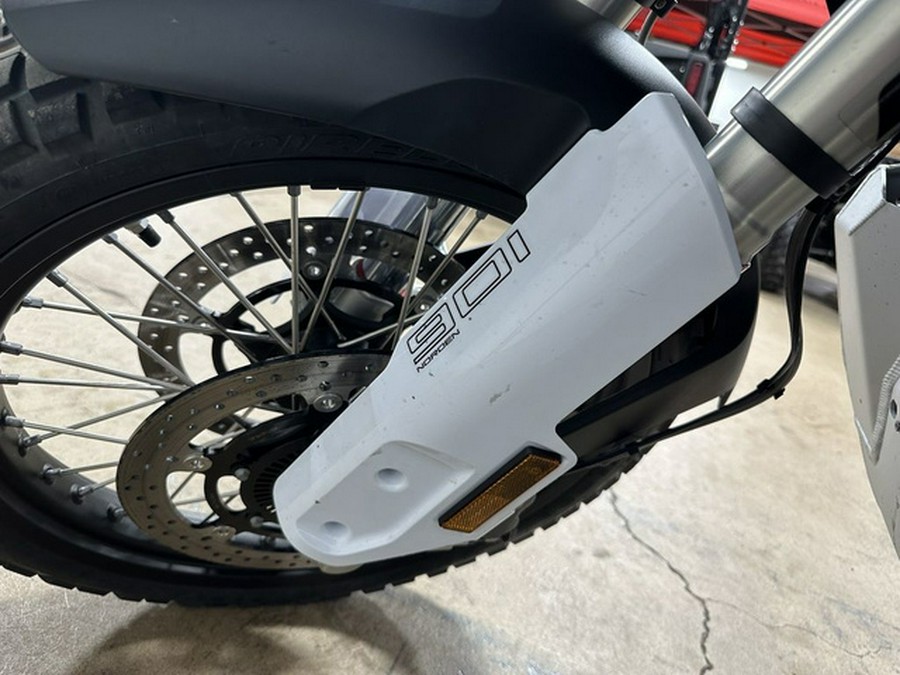 2025 Husqvarna Norden 901 Expedition