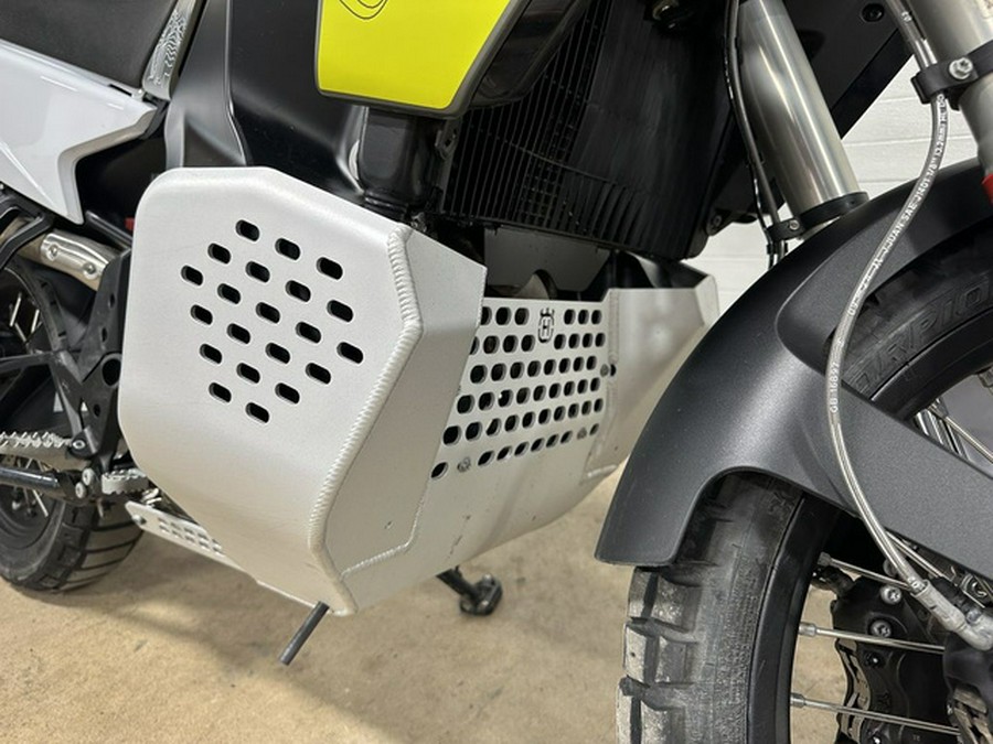 2025 Husqvarna Norden 901 Expedition