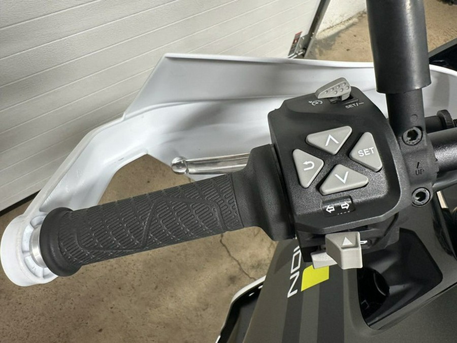 2025 Husqvarna Norden 901 Expedition