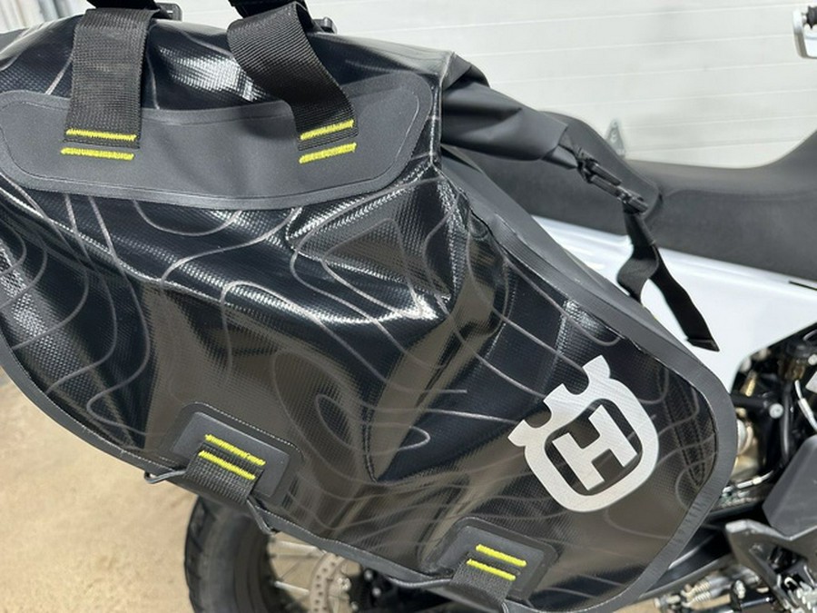 2025 Husqvarna Norden 901 Expedition