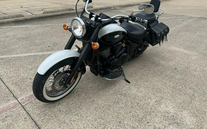 2022 Kawasaki Vulcan 900 Classic