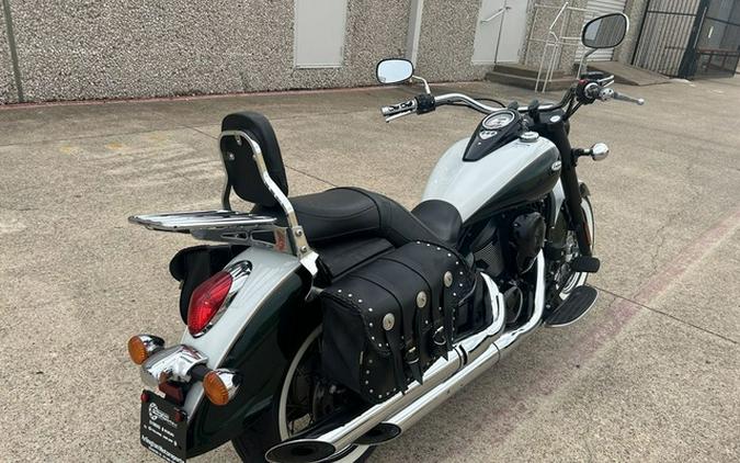 2022 Kawasaki Vulcan 900 Classic