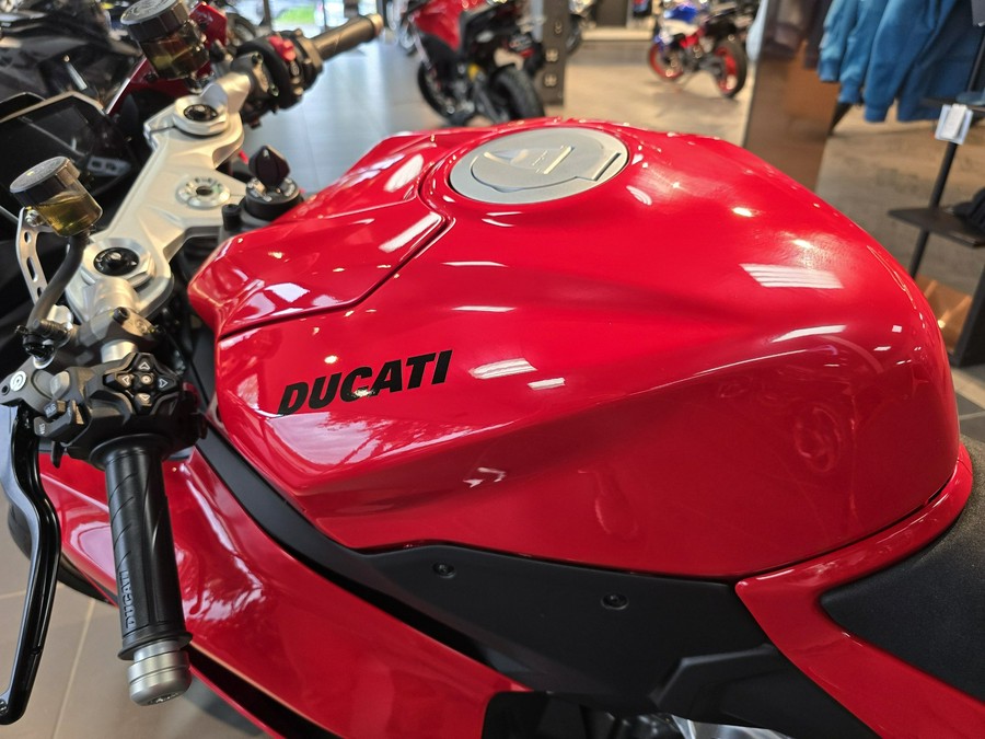 2026 Ducati Panigale V2