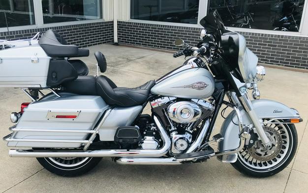 2012 Harley-Davidson® FLHTC CLASSIC