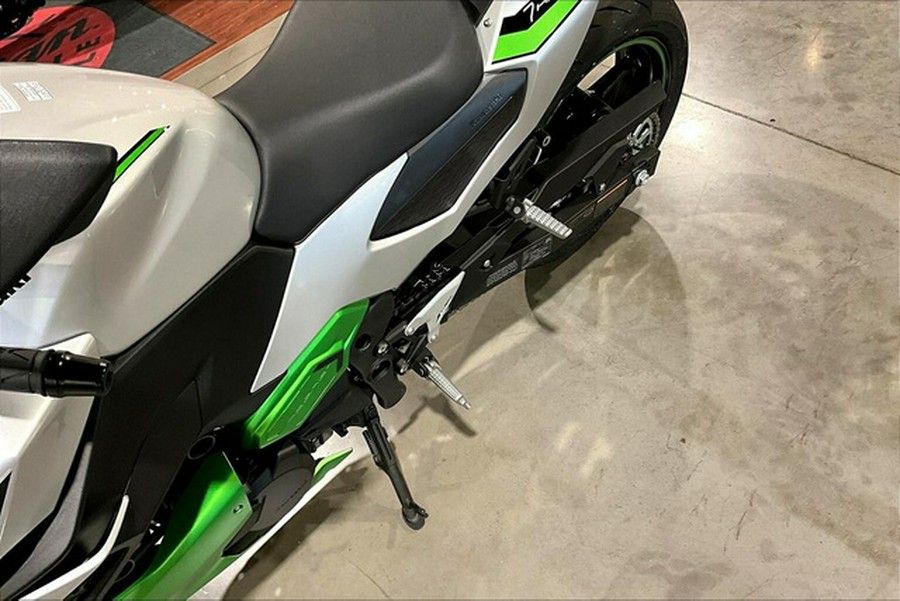 2024 Kawasaki Z7 Hybrid ABS
