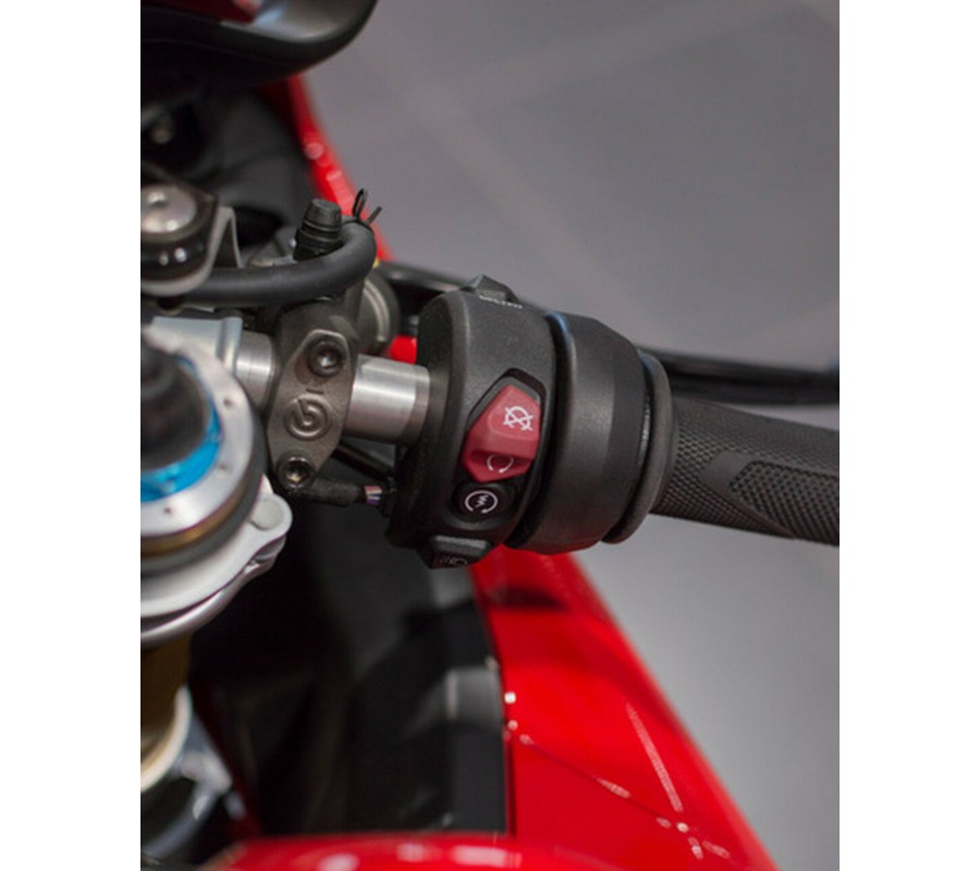 2025 Ducati Panigale V4 S