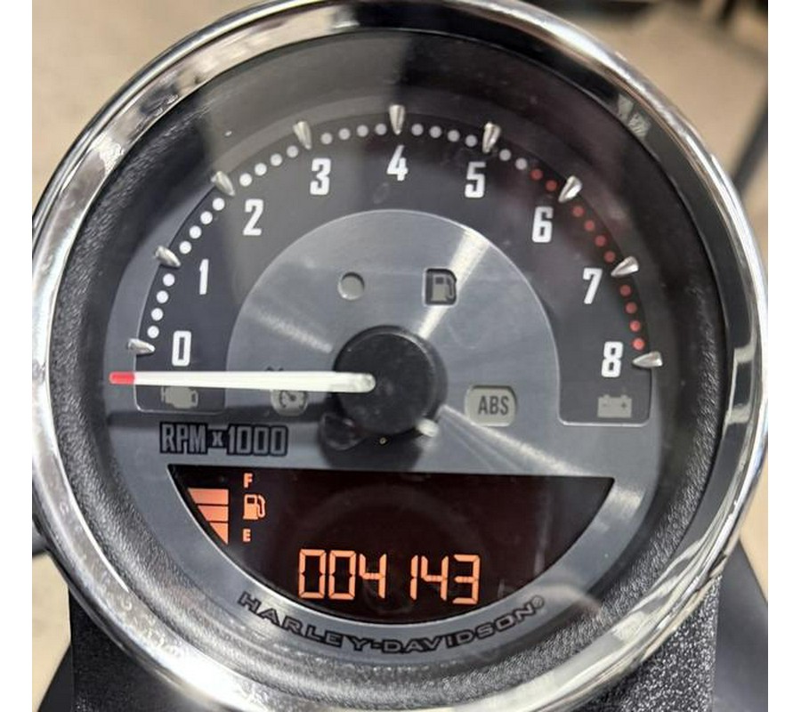 2018 Harley-Davidson® XL883N - Sportster® Iron 883™