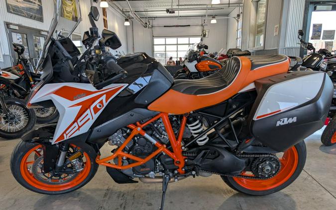 2019 KTM 1290 Super Duke GT