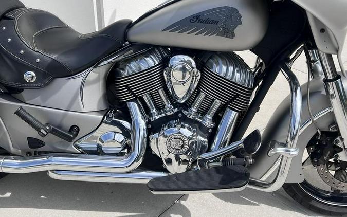 2016 Indian Motorcycle® Chieftain® Silver Smoke