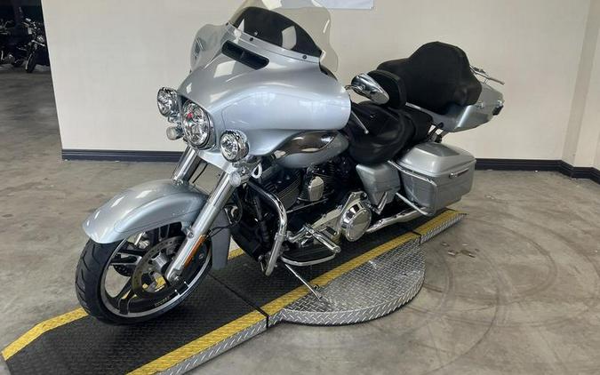 2015 Harley-Davidson® FLHXS - Street Glide® Special