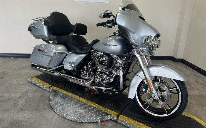 2015 Harley-Davidson® FLHXS - Street Glide® Special