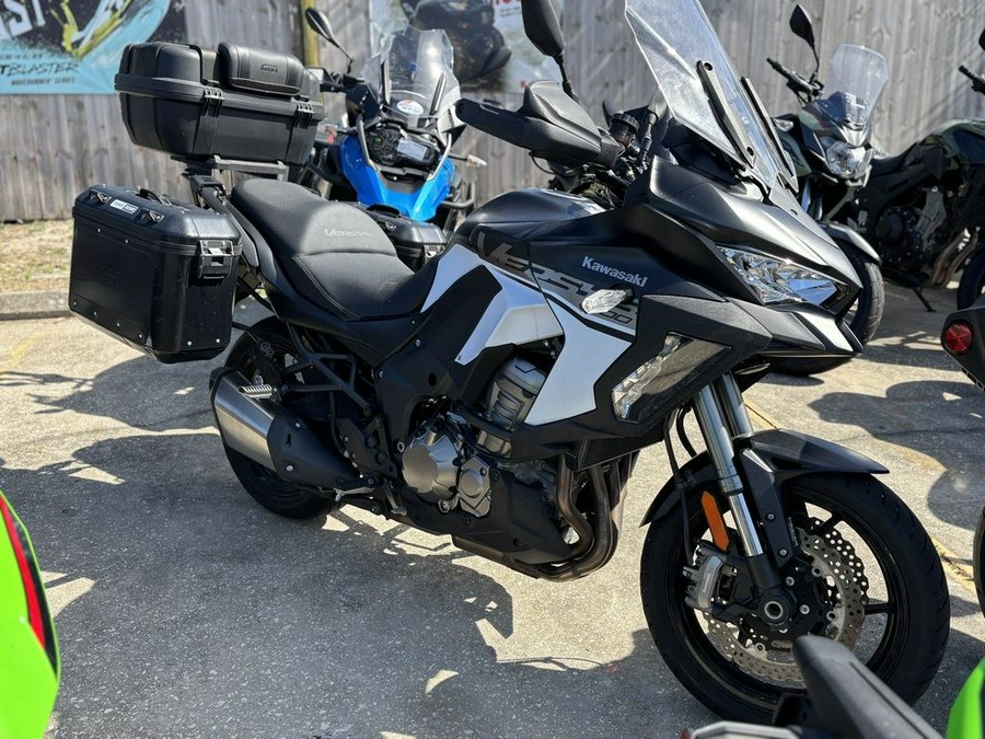 2019 Kawasaki Versys® 1000 SE LT+