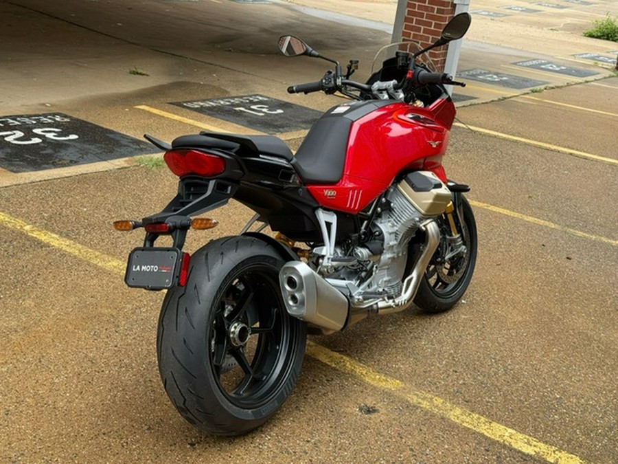 2025 Moto Guzzi V100 Mandello Wind Tunnel