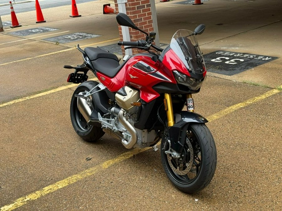 2025 Moto Guzzi V100 Mandello Wind Tunnel