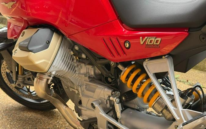 2025 Moto Guzzi V100 Mandello Wind Tunnel