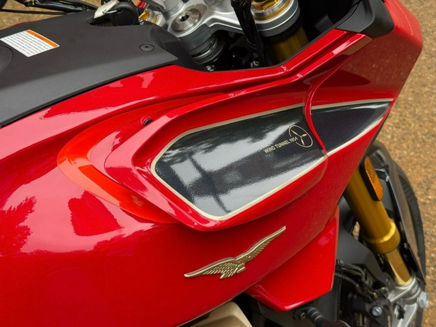 2025 Moto Guzzi V100 Mandello Wind Tunnel