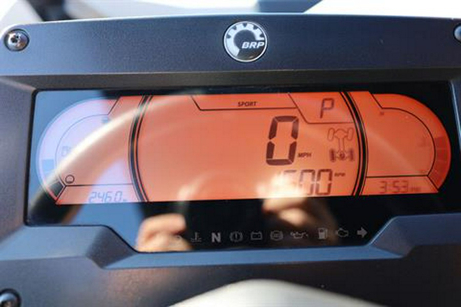 2023 Can-Am Commander MAX XT-P