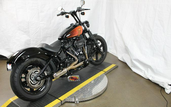 Harley-Davidson® Street Bob® 114 2022 FXBBS 011488B BLACK
