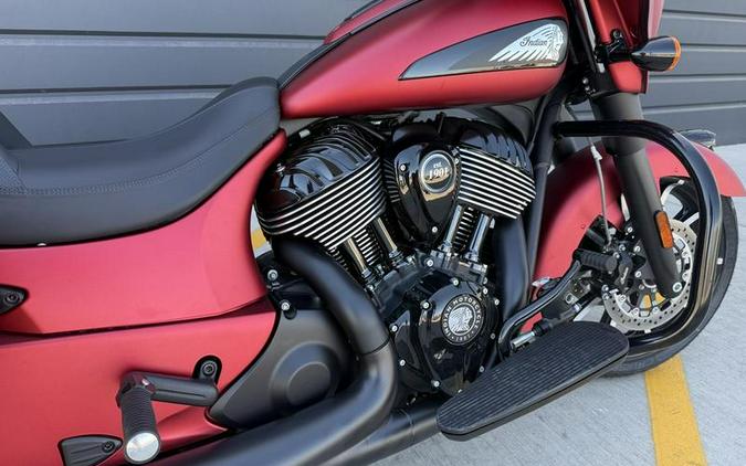 2025 Indian Motorcycle® Chieftain® Dark Horse® w/PowerBand Audio Sunset Red Smoke